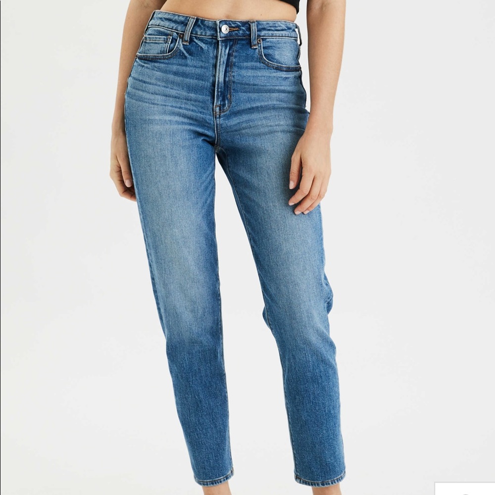 Curvy American eagle mom jeans